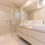 Waterfront Lux | 2br | A/c| Parking By Tilo Cenova