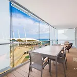 Waterfront Lux | 2br | A/c| Parking By Tilo * Cenova