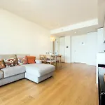 Daire Waterfront Lux | 2br | A/c| Parking By Tilo *