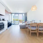 Daire Waterfront Lux | 2br | A/c| Parking By Tilo