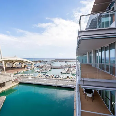 Waterfront Lux | 2br | A/c| Parking By Tilo *